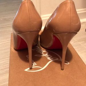 Louboutin Décolleté 554